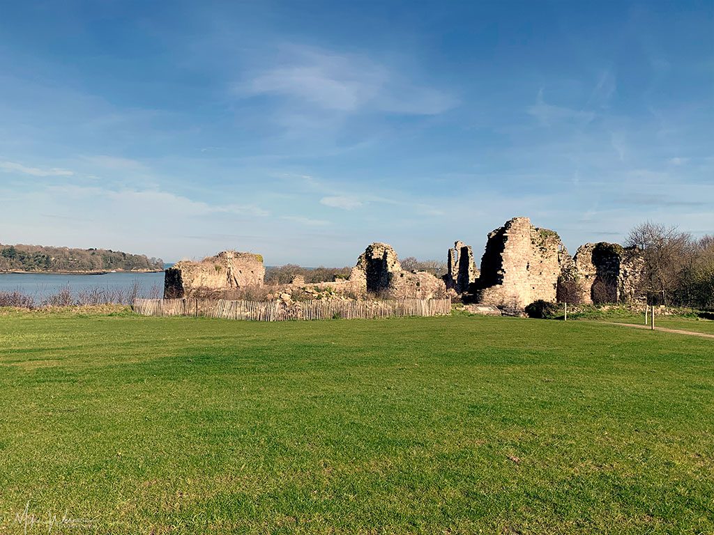 Guildo Fortress ruins in Saint-Jacut-de-la-Mer. In a field on the rocks