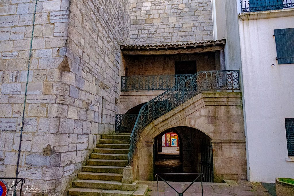 Steps to the upper levels and lower levels of the Saint-Jean-Baptiste church in Saint-Jean-de-Luz