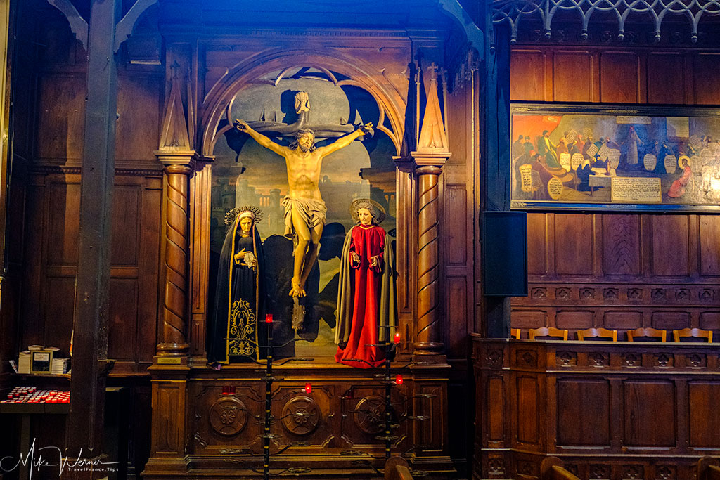 Statue in the Saint-Jean-Baptiste church in Saint-Jean-de-Luz