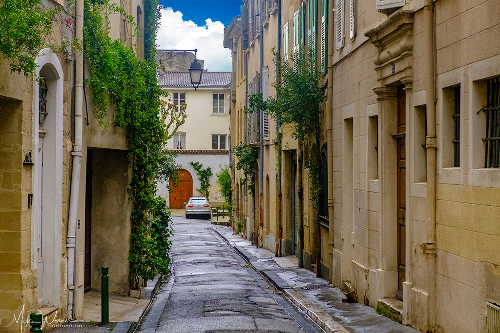 Narrow cobblestone streets in Valence