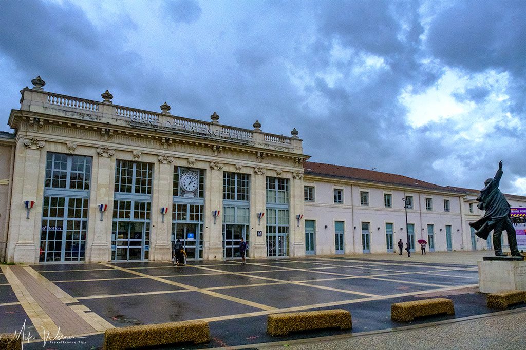 Valence Railway station