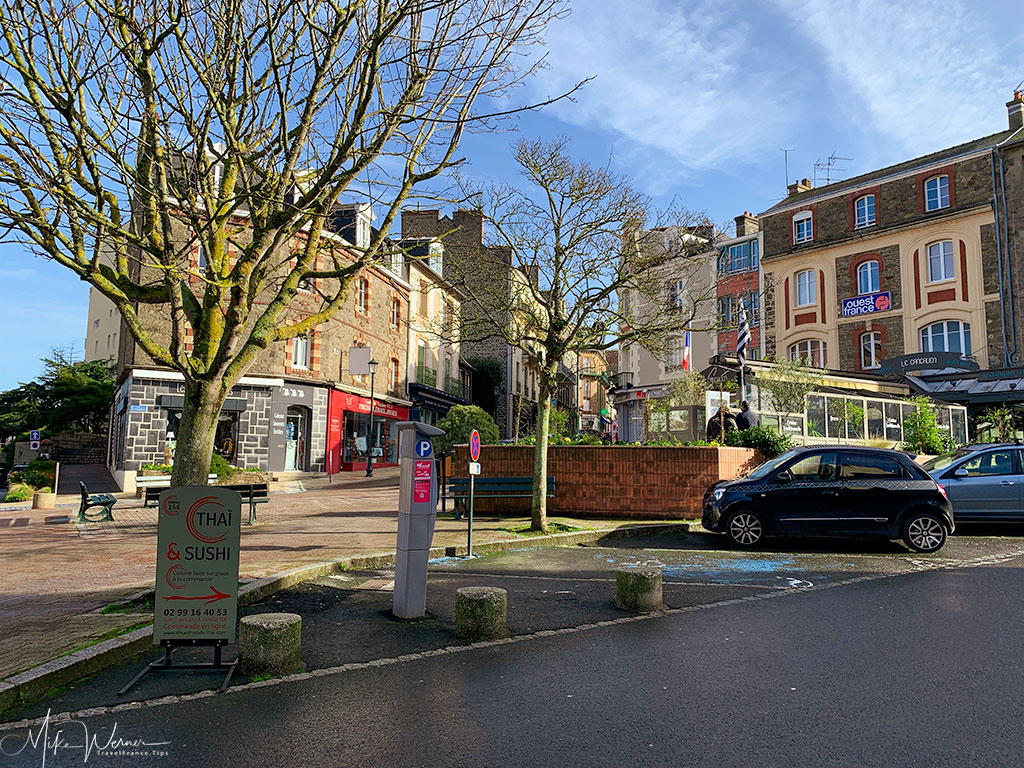 Place de la Republic shopping square in Dinard