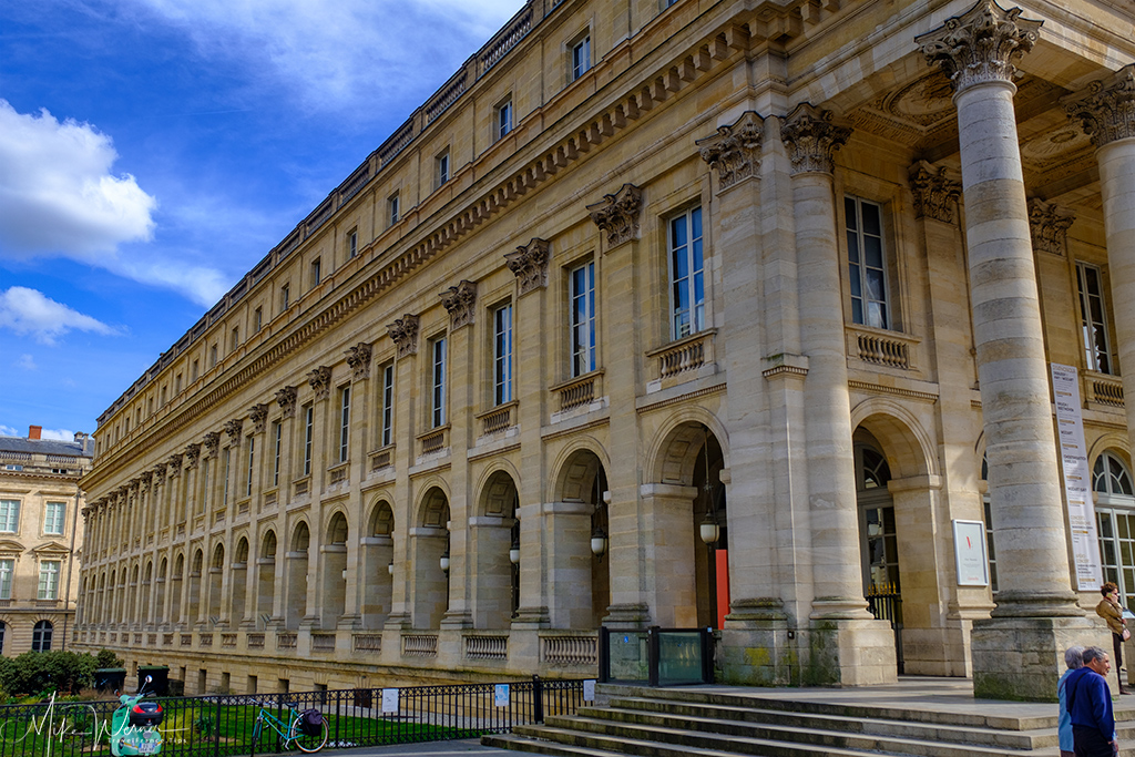 Other side of the Opera/Theatre (Grand Théâtre de Bordeaux)