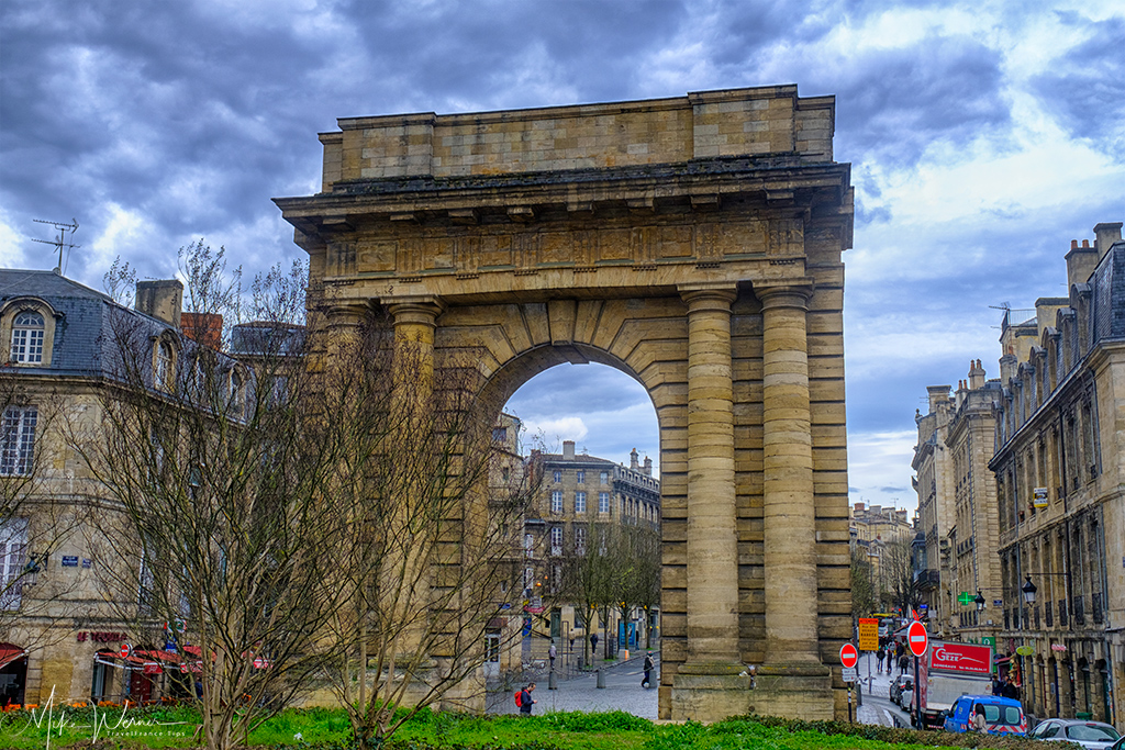 River side view of the Porte de Bourgogne in Bordeaux