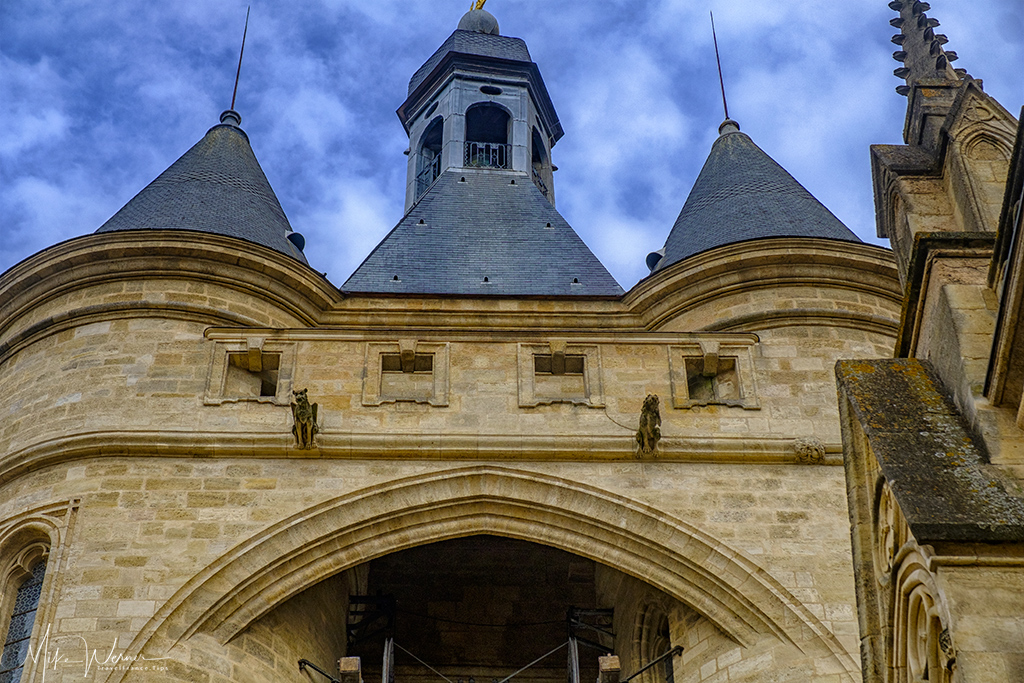 The top structure of the Porte Saint-Eloy/Grosse Cloche de Bordeaux in Bordeaux