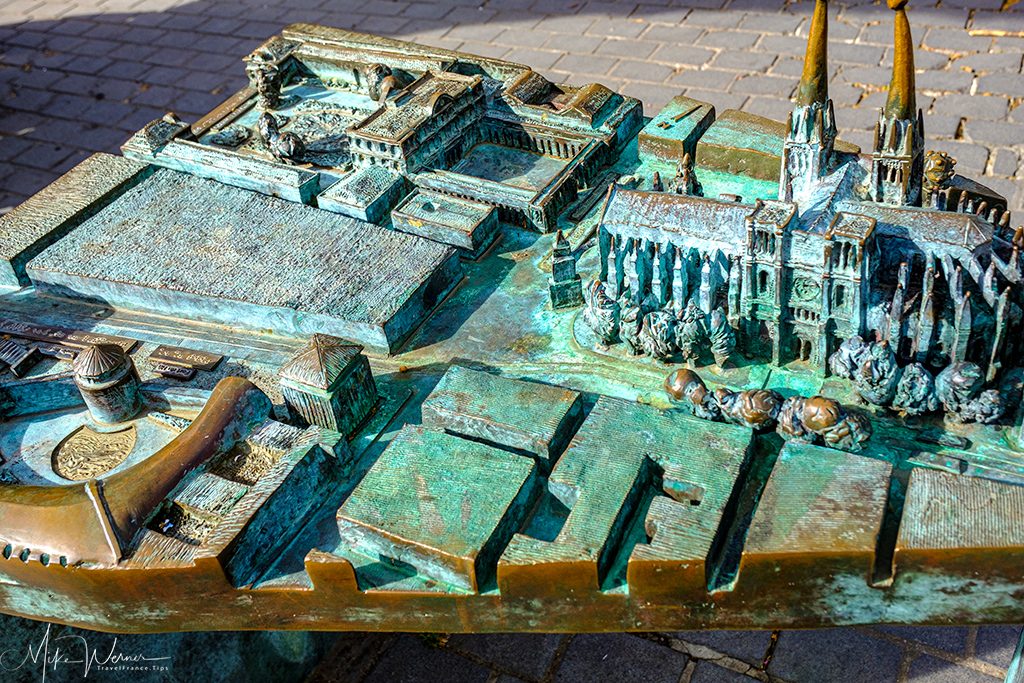 Scale model of the location of the Bordeaux cathedral