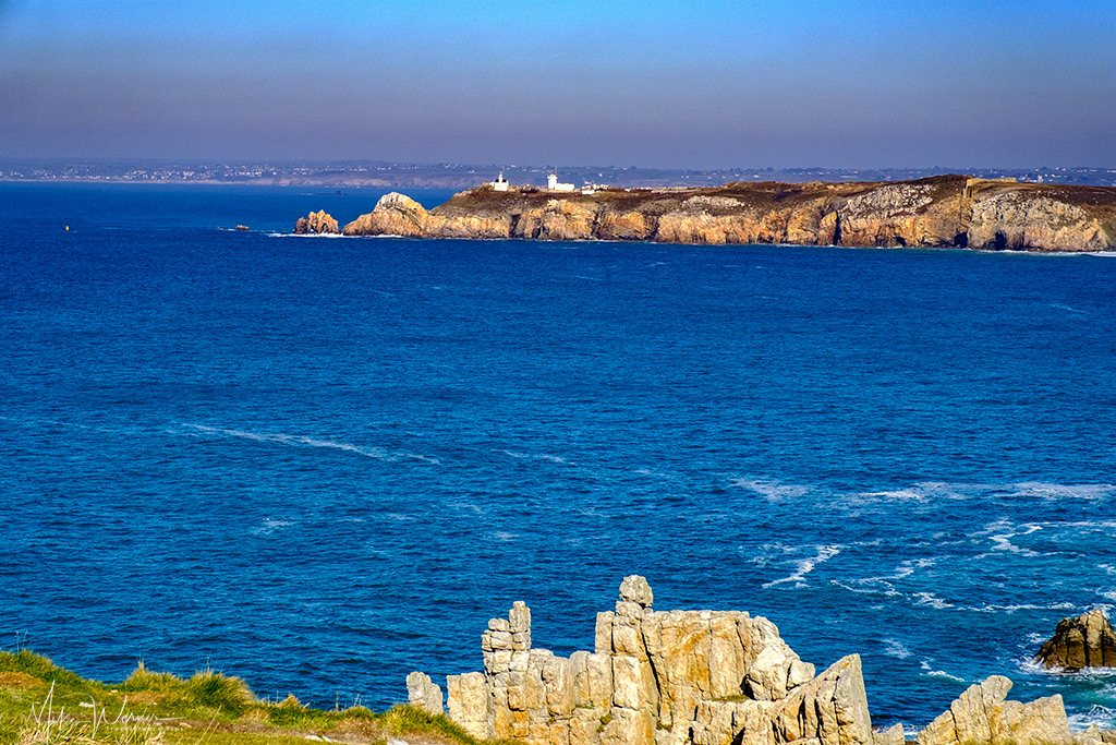 View towards the North/West from the 'Croix de Pen-Hir' monument of Camaret-sur-Mer