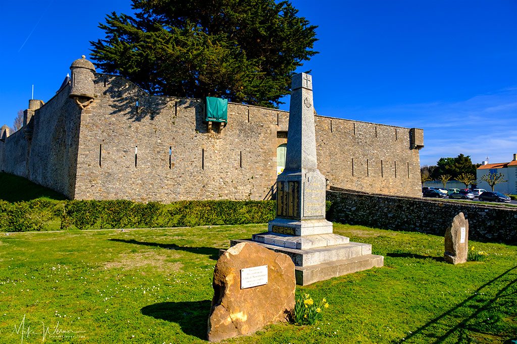 War Memorial in front of the Noirmoutier castle Noirmoutier-en-l'Ile