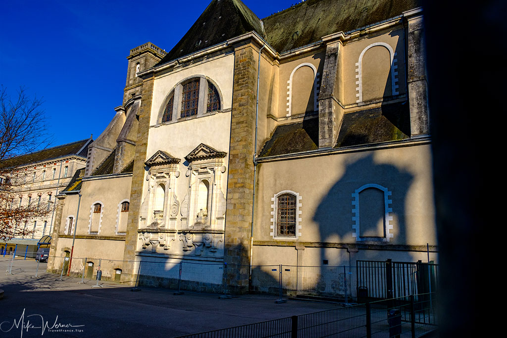 The Saint-Yves chapel of the Jules-Simon school next to the City Hall of Vannes