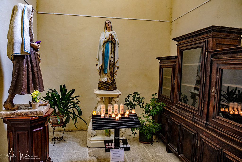 Small chapel inside the Saint-Patern church in Vannes, Brittany