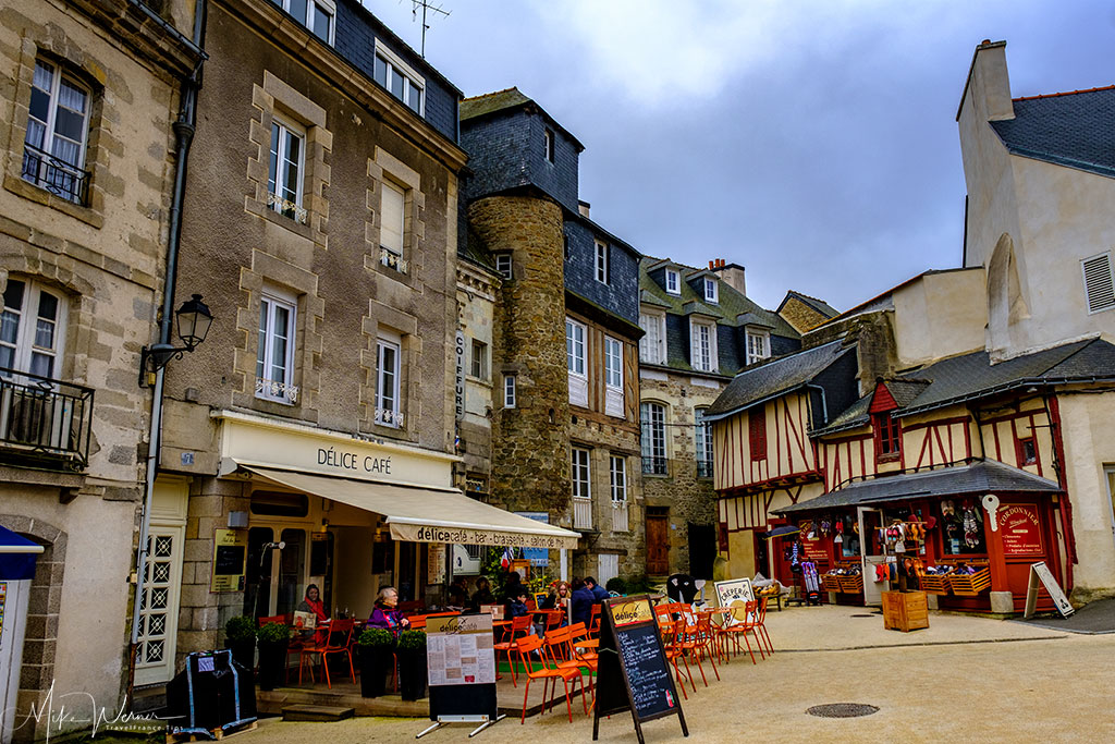 Shops and restaurants in the old city centre of Vannes