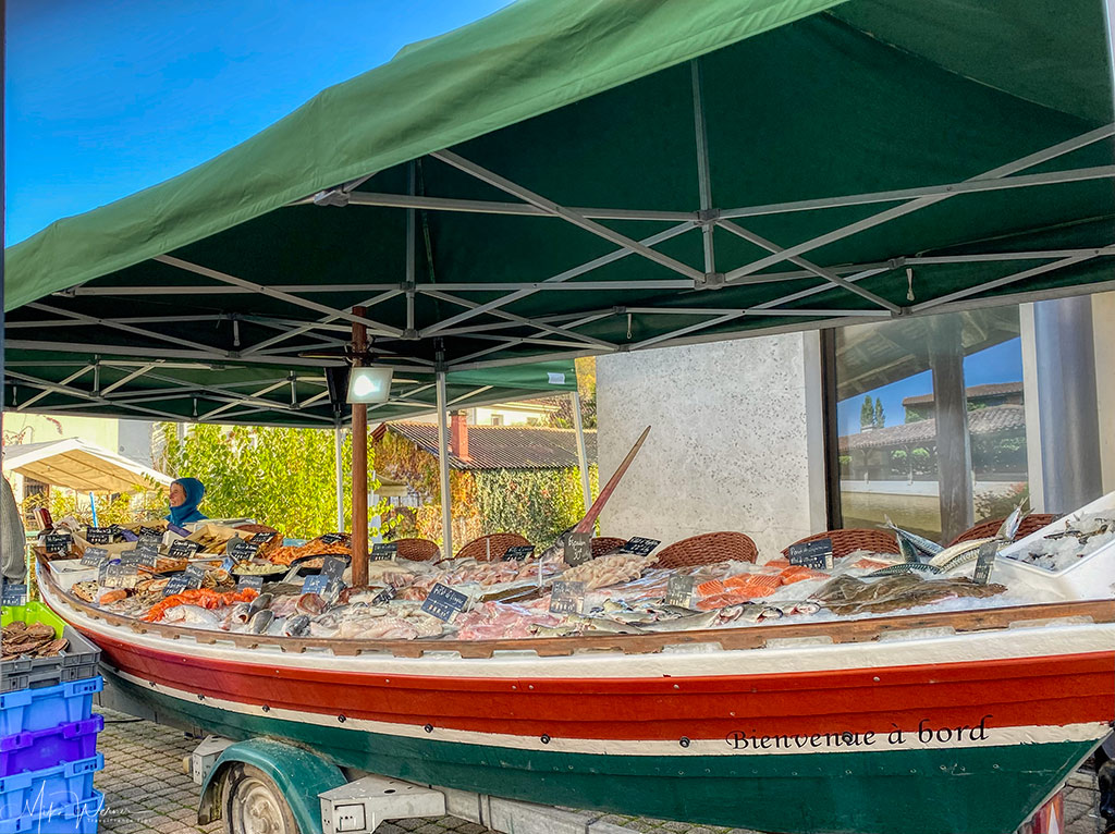 Eugenie-les-Bains food market stall