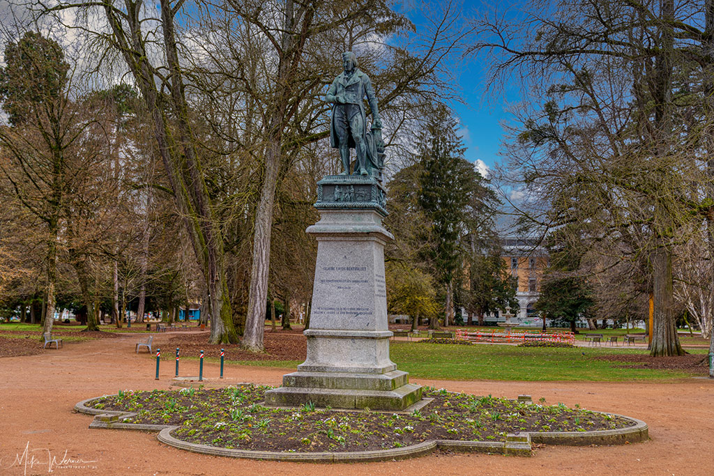 Statue along the way