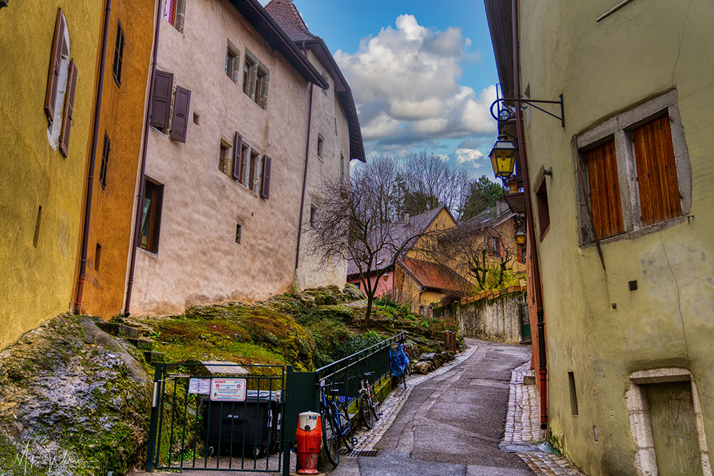 Steep climb (to the castle) at old Annecy