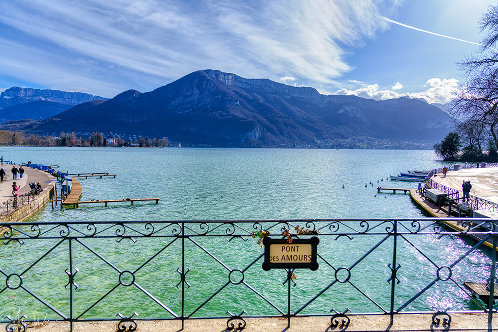 The Lovers Bridge in Annecy, view of the lake