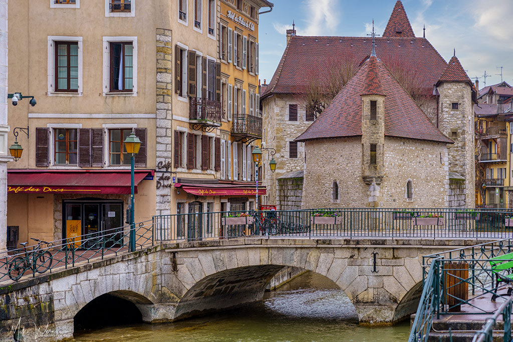 Bridge before the Palais de I'Île (former jail) in Annecy