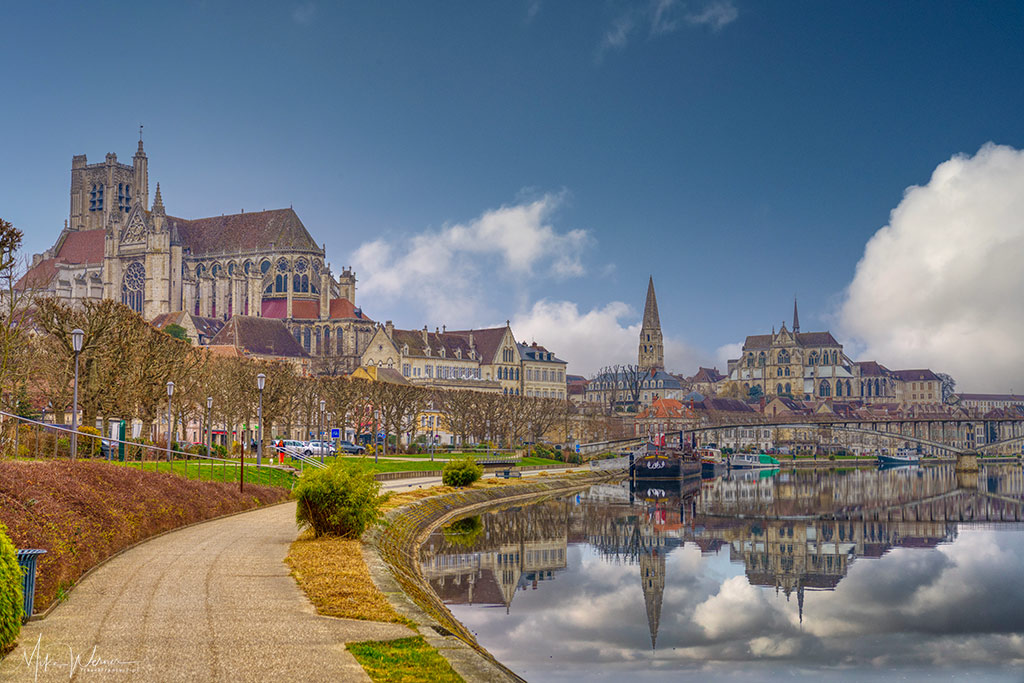 View of Auxerre at the Yonne river