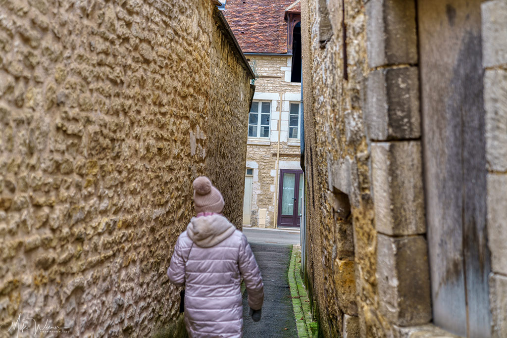 Narrow streets of Chablis, Burgundy