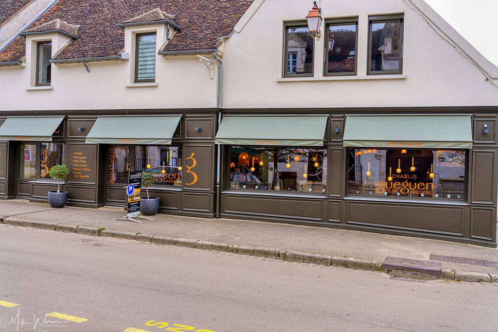 Wine (tasting) shop in Chablis